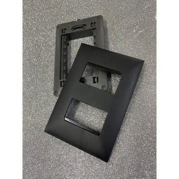 Placa P/2 Modulos Separados 4x2 - Pial Plus + Preto Placa P/2 Modulos Separados 4x2 - Pial Plus + Preto